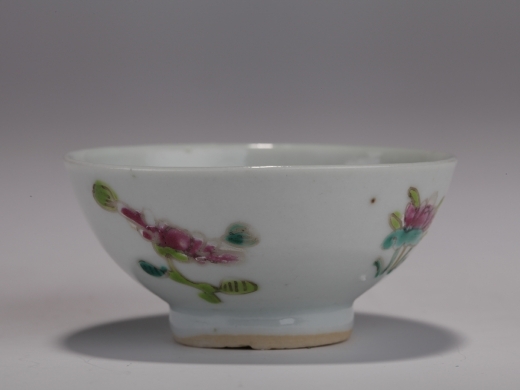 粉彩茶杯