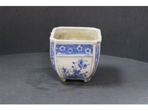 青花四方小花盆