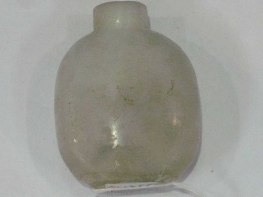 料仿白玉烟壶