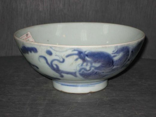 青花龙纹碗