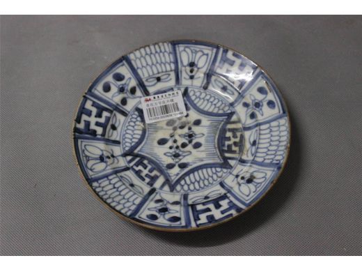 青花万字花卉碟