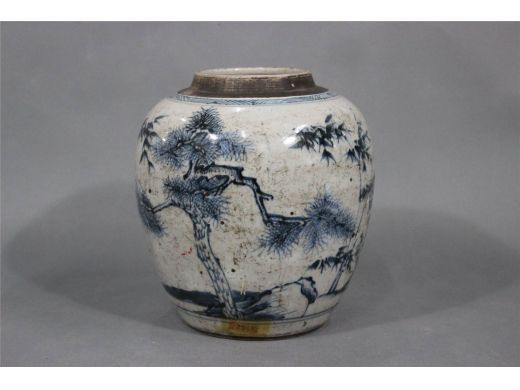 青花松竹纹罐