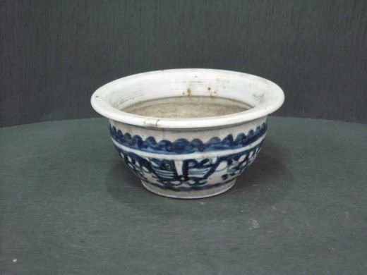 青花夔龙纹唇口小炉