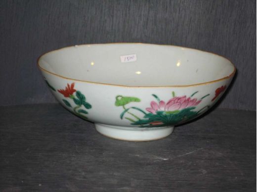 粉彩四季花花口碗