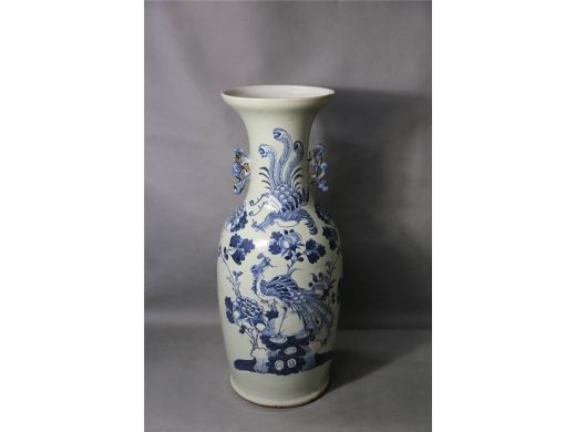 300件青花花鸟纹瓶