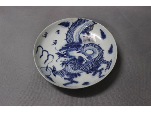 青花过墙龙碟