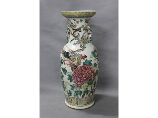 彩五伦图狮耳花瓶