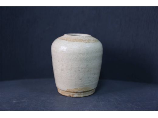 开片青釉小罐