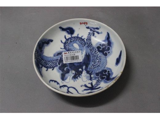 青花过墙龙碟