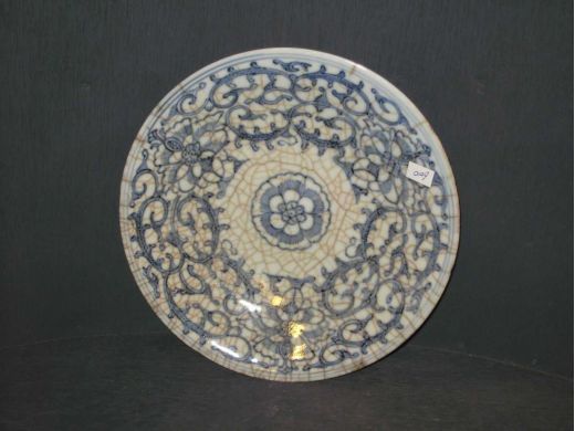 青花缠枝莲碟