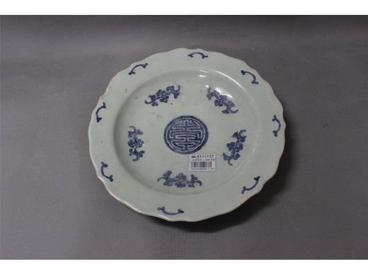 豆青青花五福捧寿纹碟