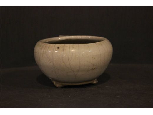 仿哥釉砵式三足炉