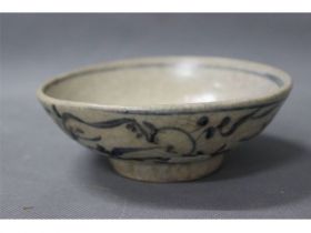 青花花卉碗