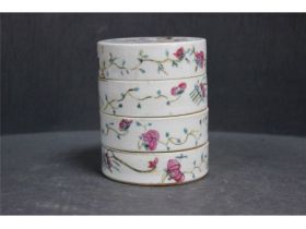 彩花卉人物格盒