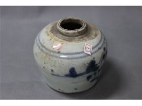青花花卉小罐