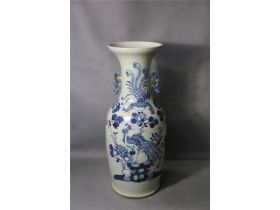 300件青花花鸟纹瓶