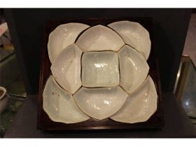 彩花鸟九子围碗（配盒）