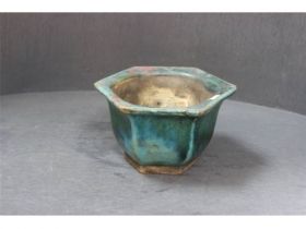 绿釉六角小花盆
