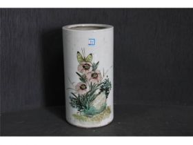 彩花卉笔筒