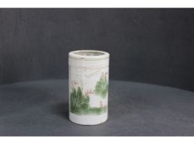 釉下彩山水笔筒