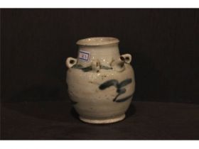 青花四季小壶