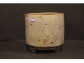 开片釉筒式三足炉