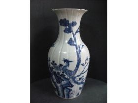 青花花鸟瓶