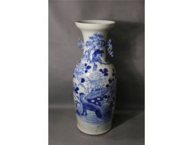 300件青花鹰雄瓶