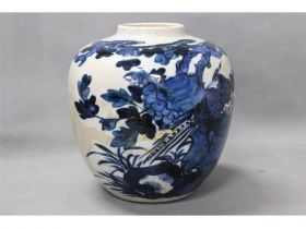 青花花鸟罐