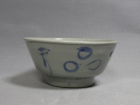 青花花卉碗