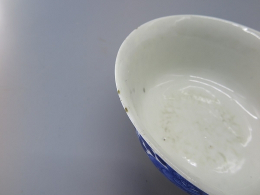 青花缠枝花卉碗