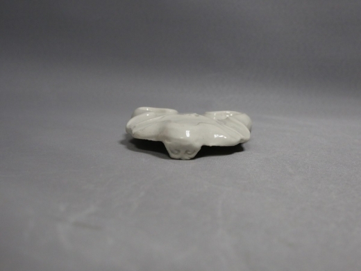白釉香炉座