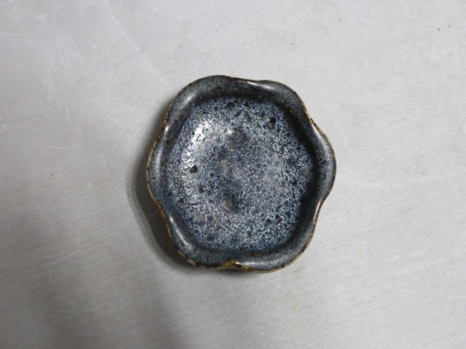 石湾窑变釉花口三足小洗