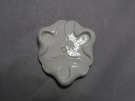 白釉香炉座