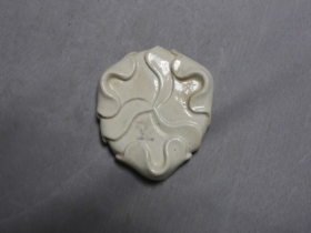 白釉香炉座