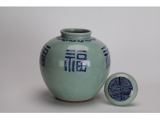 豆青青花福字坛