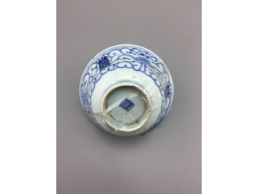 青花盖碗
