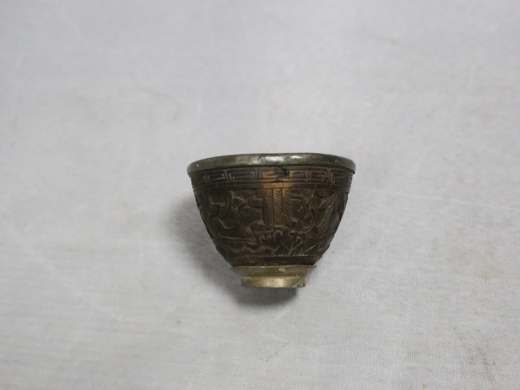 镶椰壳山水锡杯