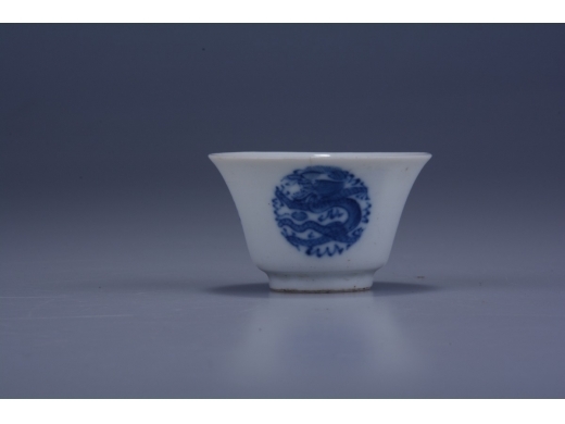 青花酒杯