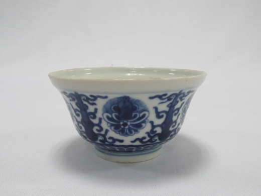 青花碗