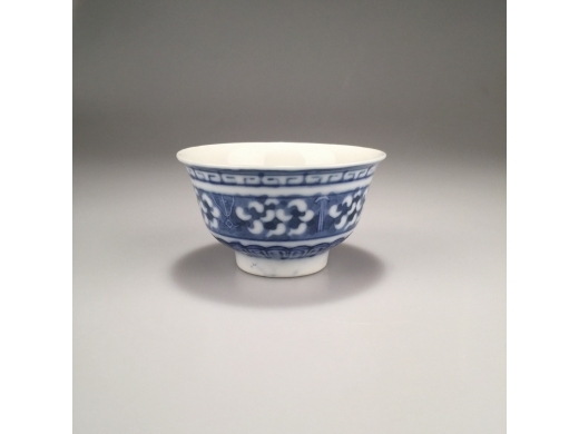 青花碗