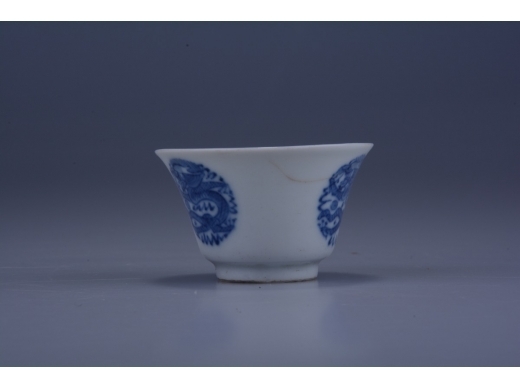 青花酒杯