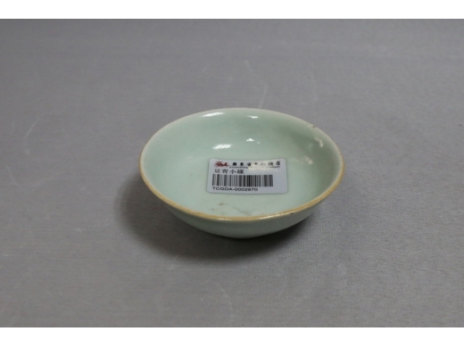 豆青小碟