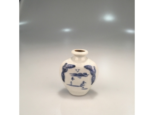 青花烟瓶