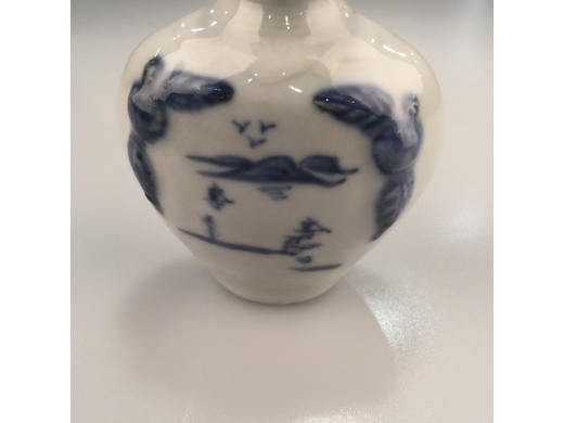 青花烟瓶