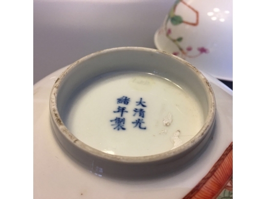 粉彩花篮花卉大碗一对