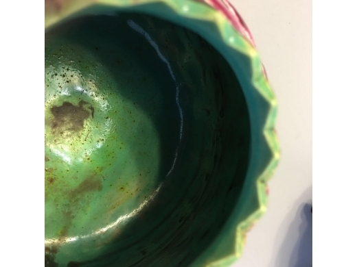 粉彩莲花瓣荷叶底水盂一对