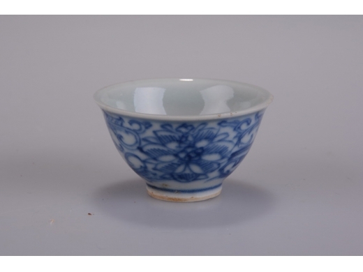 青花酒杯