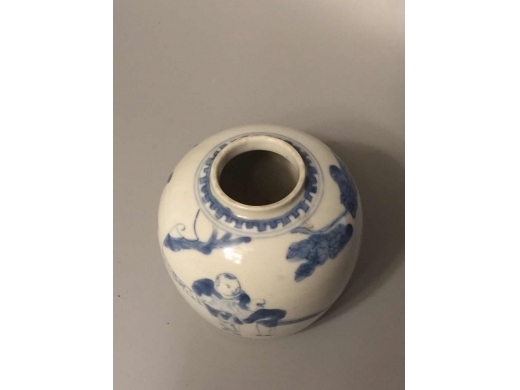 青花人物小口尊