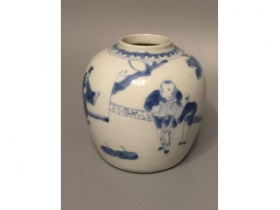 青花人物小口尊